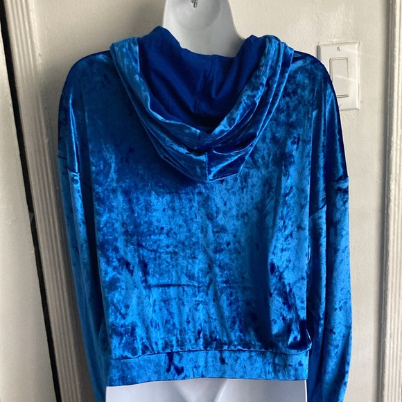 Fabletics Crushed Velour Zip-up Hoodie Jacket Blue Medium NWT - Picture 6 of 8